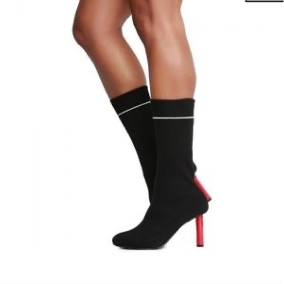 CAPE ROBBIN Dneuce-1 Mid-Calf Boot in Black & Red - Picture 3 of 4